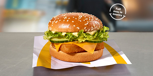 Royal-O-Fish : redécouvre notre délicieux burger au poisson. Préparé avec le sourire ! 🙃